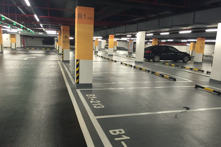 泉州地坪,環(huán)氧樹(shù)脂地坪廠(chǎng)家_滄晟地坪漆如何區(qū)別選用環(huán)氧地坪與耐磨地坪