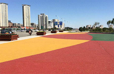 彩色防滑(耐磨)路面能否使用環(huán)氧樹脂涂料？有什么特點(diǎn)？